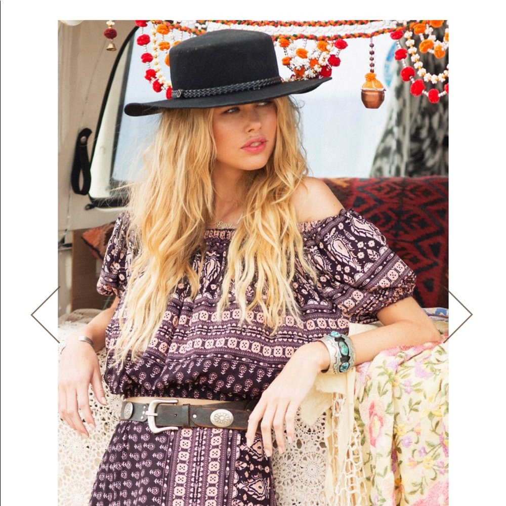 Spell and the Gypsy Gypsiana Off the Shouldee Top